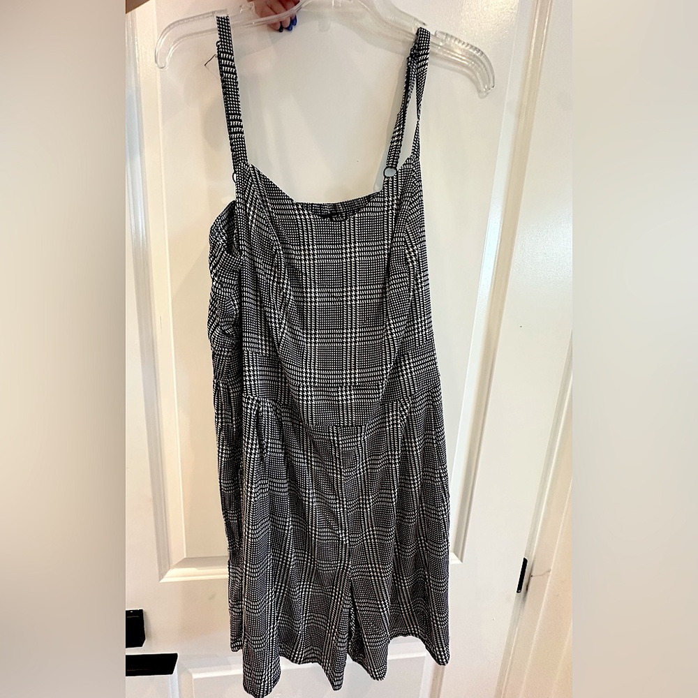 Black and white patterned romper - Torrid